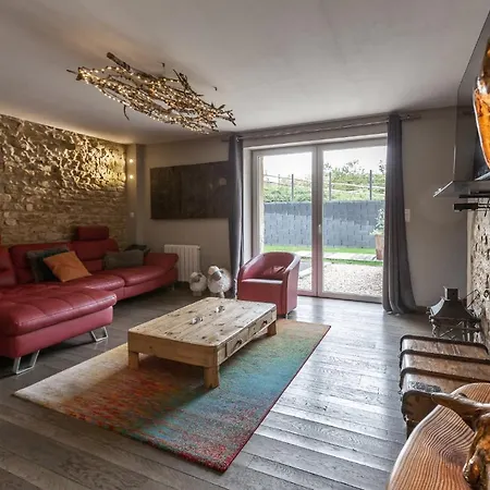 Gite De L'Autre Cote : Maison De Vacances Au Caractere Unique Et A La Decoration Soignee A Messincourt 別荘 *