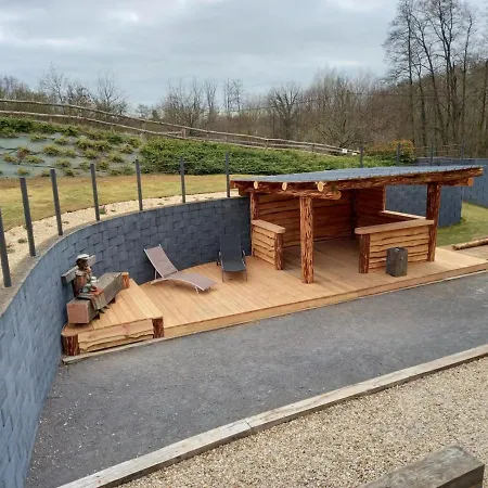 Gite De L'Autre Cote : Maison De Vacances Au Caractere Unique Et A La Decoration Soignee A Messincourt